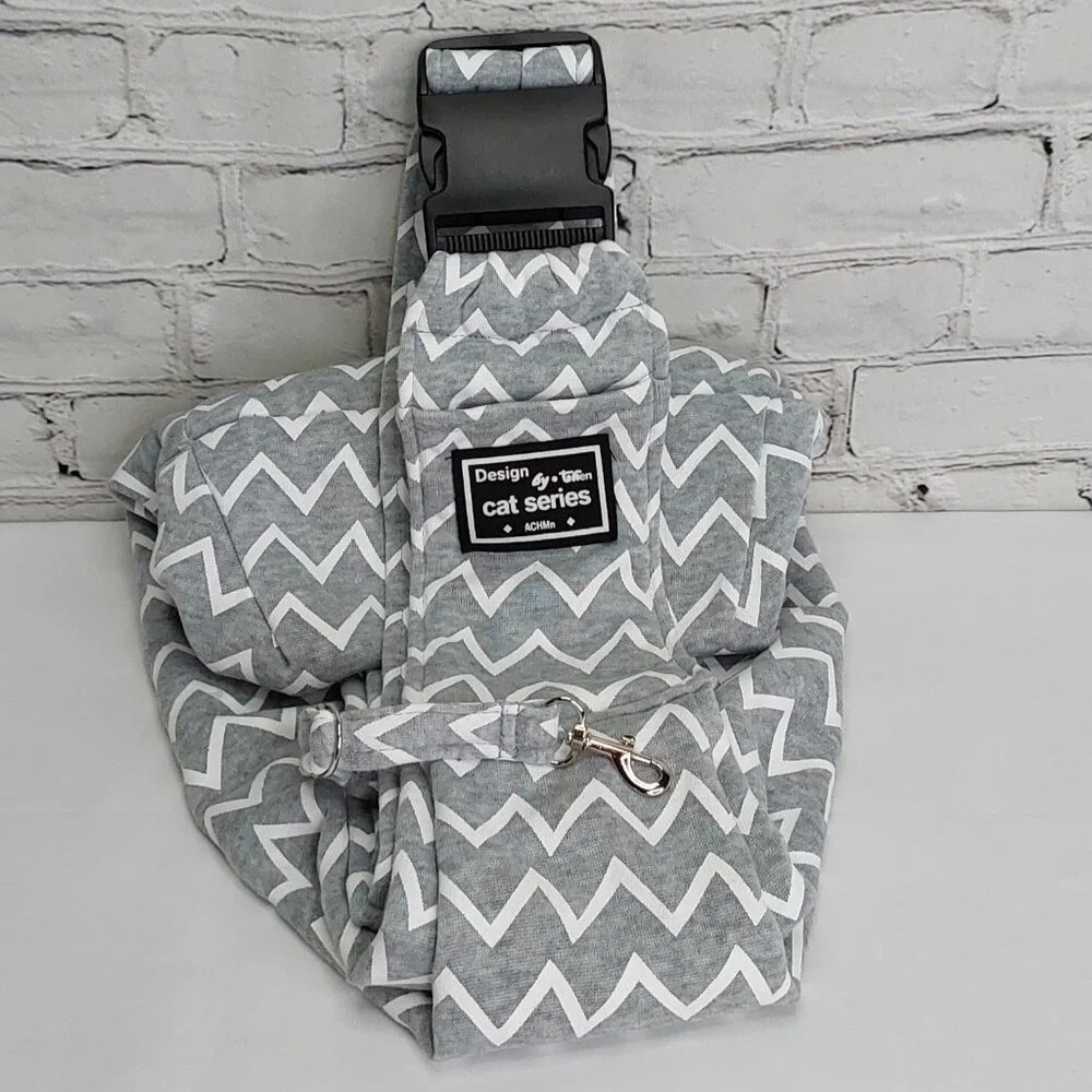 PET CARRIER SLING HAND-FREE REVERSIBLE HARNESS GRAY & GINGHAM PATTERN